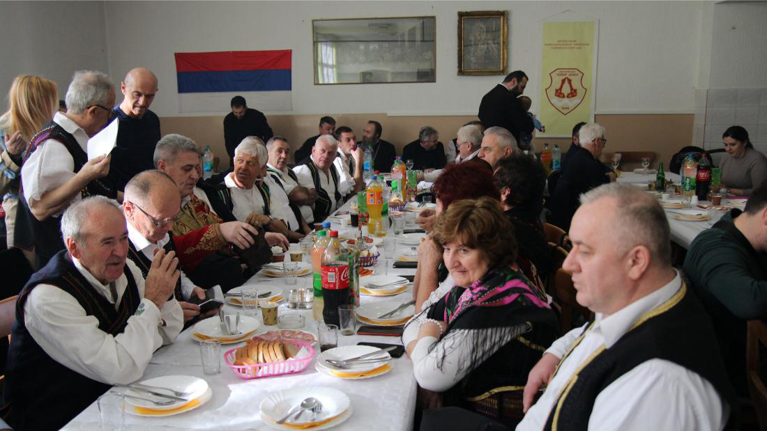 (FOTO) DOBOJ: Zavičajni klub „Izvor“ proslavio Svetog Savu i 20 godina rada