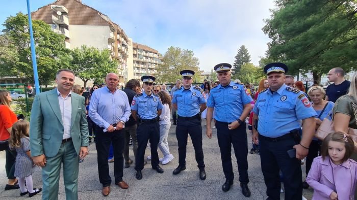 FOTO: Dobojski Info | DOBOJ: U dobojskoj regiji više od 20 školskih policajaca