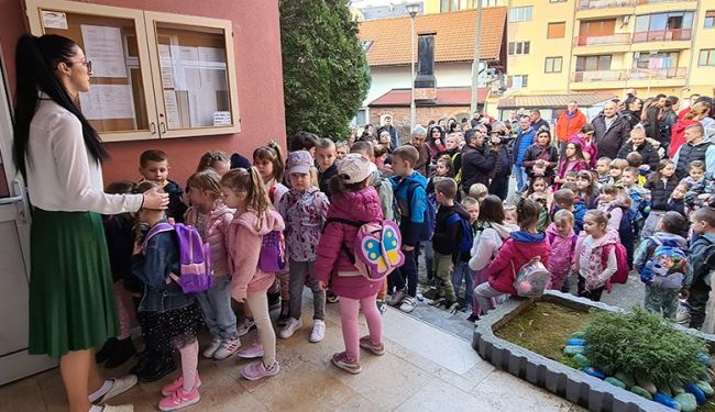 FOTO: Dobojski Info | DOBOJ: Pripremnim programom za djecu pred polazak u školu obuhvaćeno 96 mališana (FOTO)