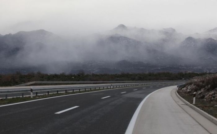 FOTO: Dobojski Info | PUTEVI: Povećana opasnost od odrona, magla u kotlinama