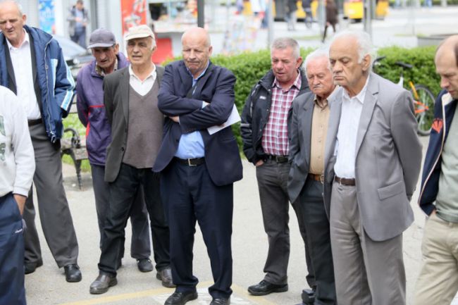 FOTO: Dobojski Info | DOBOJ: Isplata decembarskih penzija počinje 3. januara