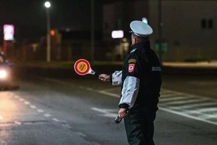 FOTO: Dobojski Info | DOBOJ: Akcija policije - oduzeta dva putnička automobila, četiri vozača lišena slobode