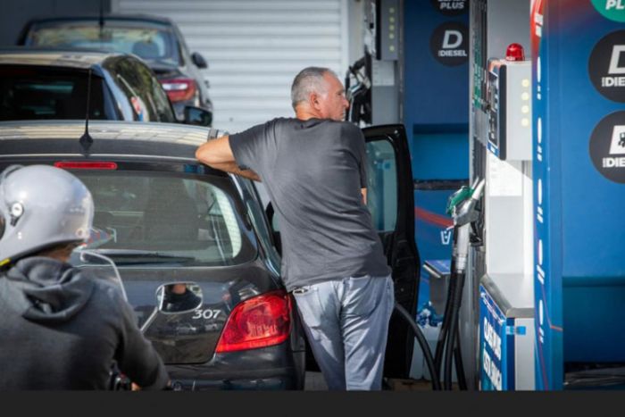 FOTO: Dobojski Info |Pumpaši pumpaju cijene “zbog neizvjesnosti”