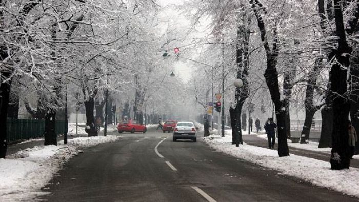 FOTO: Dobojski Info | PUTEVI: Slab snijeg pada u višim predjelima