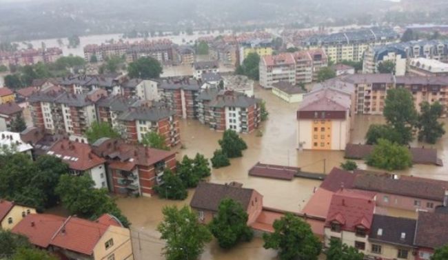 FOTO: Dobojski Info | Nakon optužnice protiv Obrena Petrovića za izazivanje opasnosti tokom poplava: "Optužnica je zakasnila..."