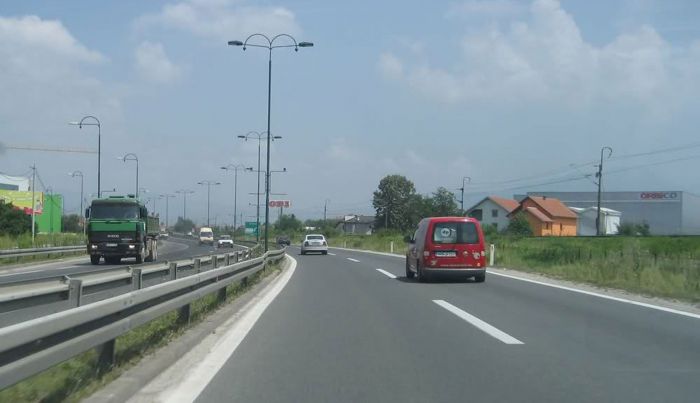 FOTO: Dobojski Info | PUTEVI: Saobraćaj se odvija nesmetano, uz umjerenu frekvenciju vozila