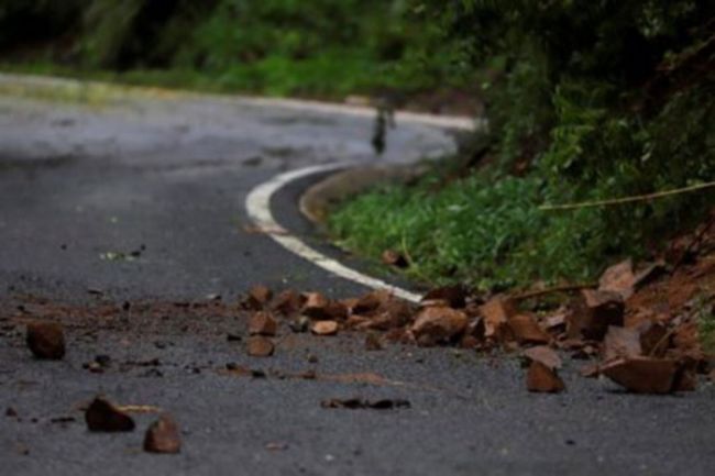 FOTO: Dobojski Info | PUTEVI: Kolovozi mjestimično vlažni, odroni učestali