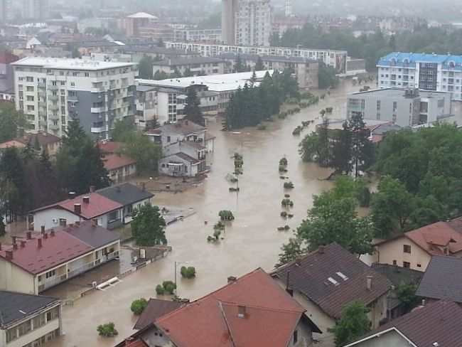 FOTO: Dobojski Info | DOBOJ: Akademija povodom deset godina od katastrofalnih poplava