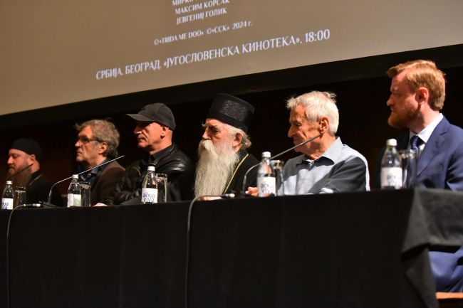 FOTO: Dobojski Info | Svečano prikazivanje filma „Ljudi Hristovi – Naše Vreme“ u Narodnom pozorištu Republike Srpske