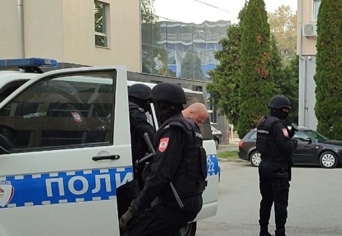 FOTO: Dobojski Info | DOBOJ: Stari policijski znalac uhapšen jer je prijetio inspektoru pred porodicom