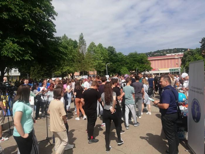 FOTO: Dobojski Info | DOBOJ: Grad organizuje Sajam zanimanja za srednjoškolce