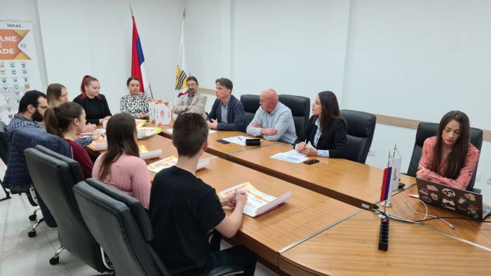 FOTO: Dobojski Info | DOBOJ: Grad i Fondacija &quot;Mozaik&quot; potpisali četvorogodišnji memorandum