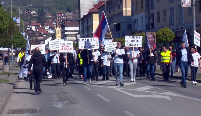 Poltroni Obrena Petrovića u misiji zaustavljanja snijega!