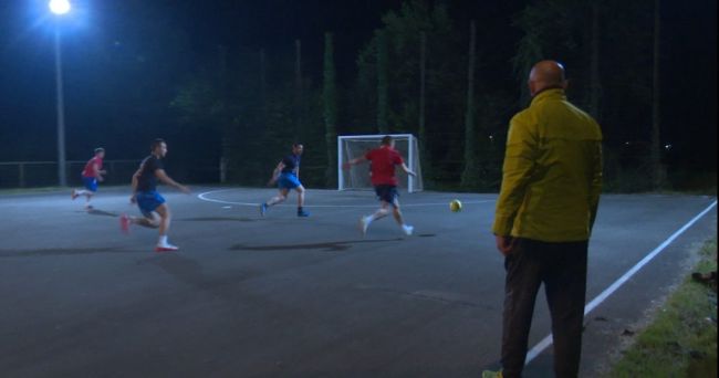 FOTO: RTV Doboj | Počinje 37. Tradicionalni noćni turnir u malom fudbalu u Paležnici Donjoj