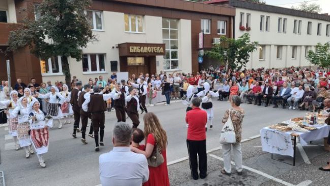 FOTO: Dobojski Info | DOBOJ: Organizovan Gastro-fest tradicionalnih jela