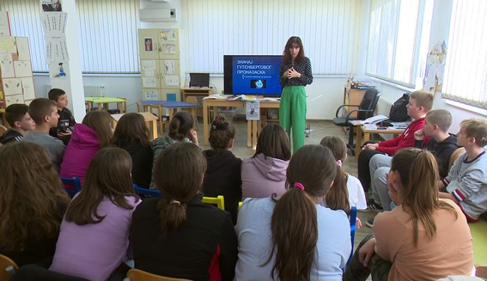 FOTO: RTV Doboj | DOBOJ: Povodom Međunarodnog dana pronalazača održana radionica za osnovce (VIDEO)