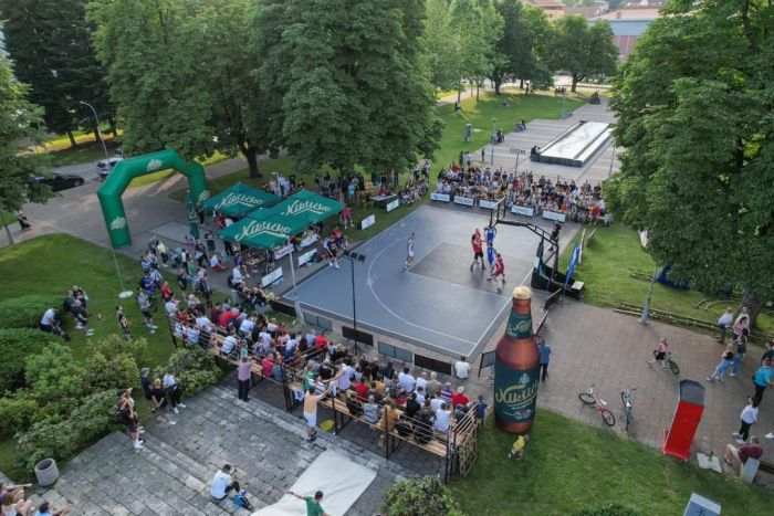 FOTO: Dobojski Info | NIKŠIĆKO PIVO 3X3 LIGA: Rekordna posjeta i usijana atmosfera