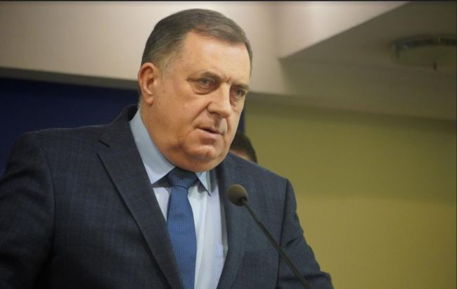 FOTO: Dobojski Info | DODIK OTKRIO: Proglasiću se za kralja moje republike, krunisanje će biti u Bakincima!