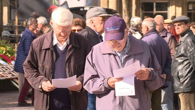 FOTO: Dobojski Info | DOBOJ: Veće penzije stižu u srijedu