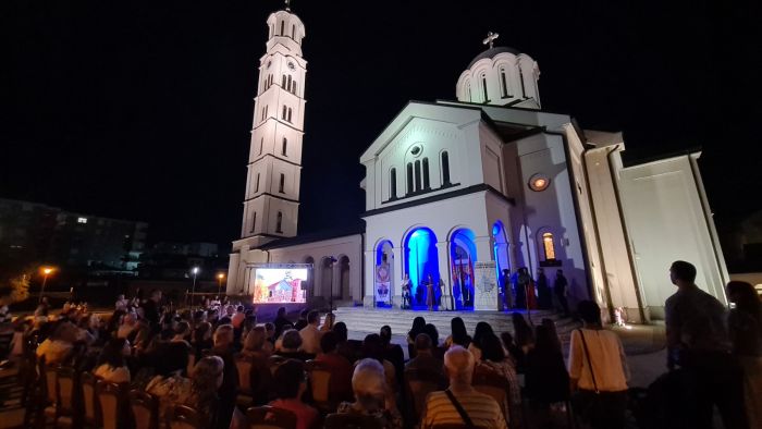 FOTO: Dobojski Info | DOBOJ: Humanitarna akademija za pomoć djeci na Kosmetu