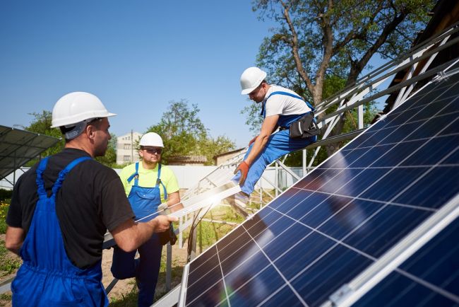 FOTO: Dobojski Info | POSAO U NJEMAČKOJ! Postanite MONTER SOLARNIH PANELA uz platu od 3.880 eura!