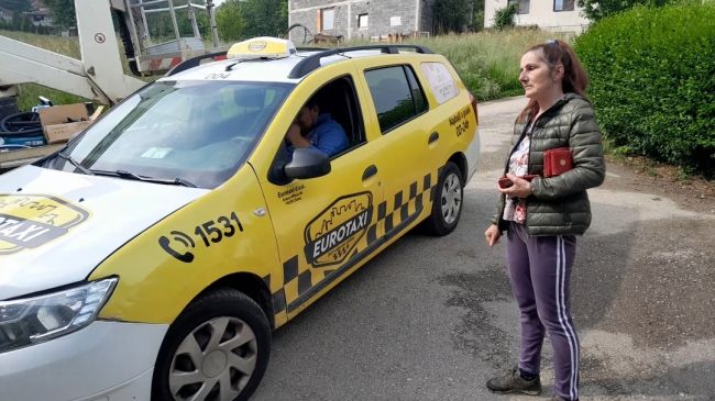 FOTO: Dobojski Info | MUNIRINA TUŽNA PRIČA SA SRETNIM KRAJEM: Eurotaxi uplatio taksu za struju. (FOTO) (VIDEO)