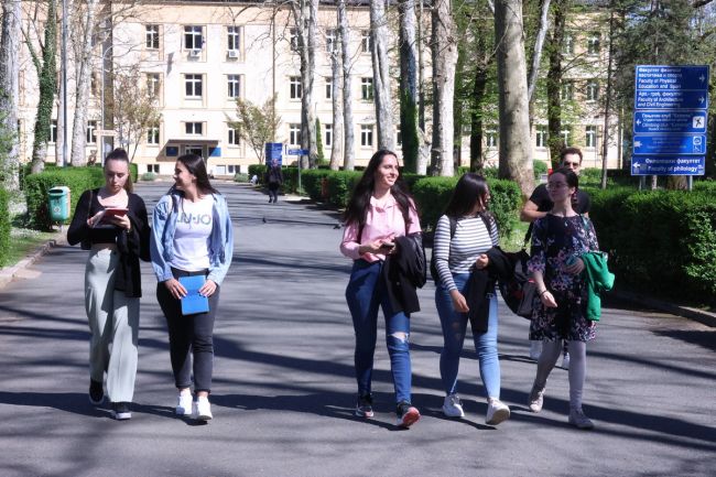 FOTO: Dobojski Info | Raspisan konkurs za upis nove generacije studenata na Univerzitetu u Banjoj Luci