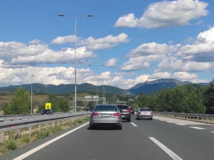 FOTO: Dobojski Info | PUTEVI: Mokri kolovozi na sjeveru Srpske i na području Banjaluke