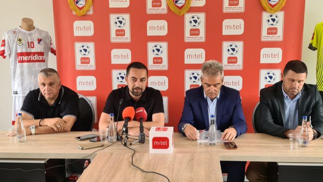 FOTO: Dobojski Info | DOBOJ: Počinje izgradnja hibridnog terena na stadionu "Luke"