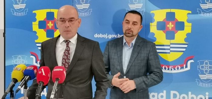 FOTO: Dobojski Info | DOBOJ: U posjeti Ambasador Srbije u BiH Aleksandar Đorđević