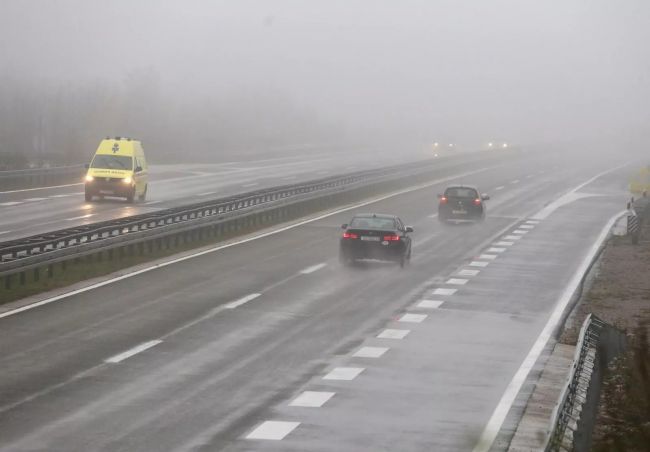 FOTO: Dobojski Info | PUTEVI: Moguća poledica u višim predjelima, magla smanjuje vidljivost