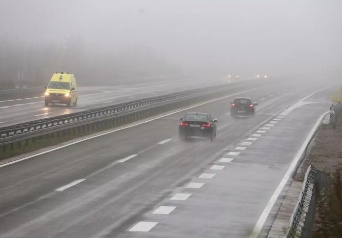 FOTO: Dobojski Info | PUTEVI: Moguća poledica u višim predjelima, magla smanjuje vidljivost