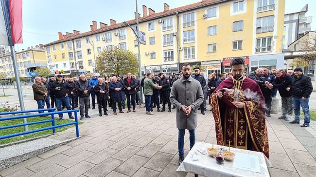 FOTO: Dobojski Info | DOBOJ: Odata počast za 127 poginulih pripadnika Policijske uprave Doboj