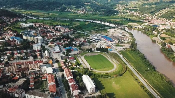 FOTO: Dobojski Info | DOBOJ: Večeras donatorska večera FK “Sloga” za završetak investicija