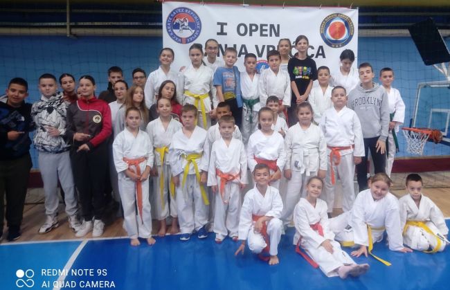 FOTO: Dobojski Info | DOBOJ: Karate klub "Vila" postigao veliki uspjeh na "1. Open Banja Vrućica" takmičenju