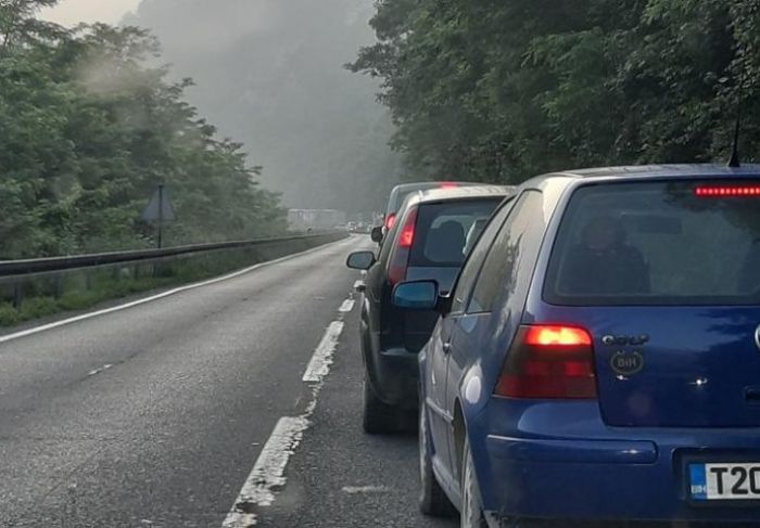 FOTO: Dobojski Info | PUTEVI: Mjestimično vlažni kolovozi, smanjena vidljivost u kotlinama