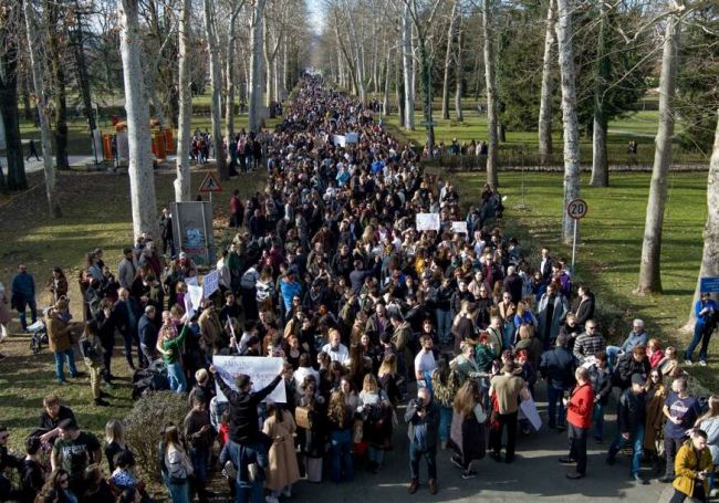 FOTO: Kampus Foto | STUDENTI UPOZORILI VLAST: Kršenje slobode kretanja neće proći bez odgovora!