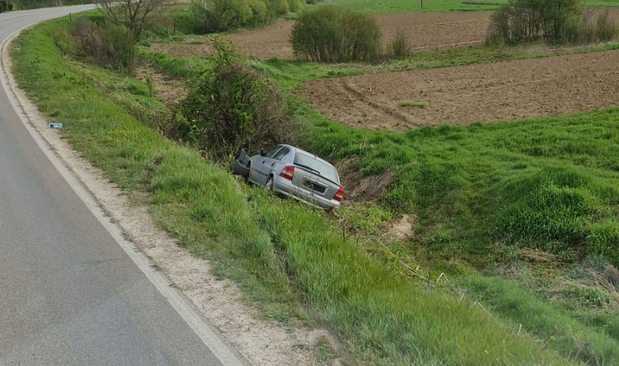 DOBOJ: Vozilo završilo u kanalu na dionici Šešlije – Kladari