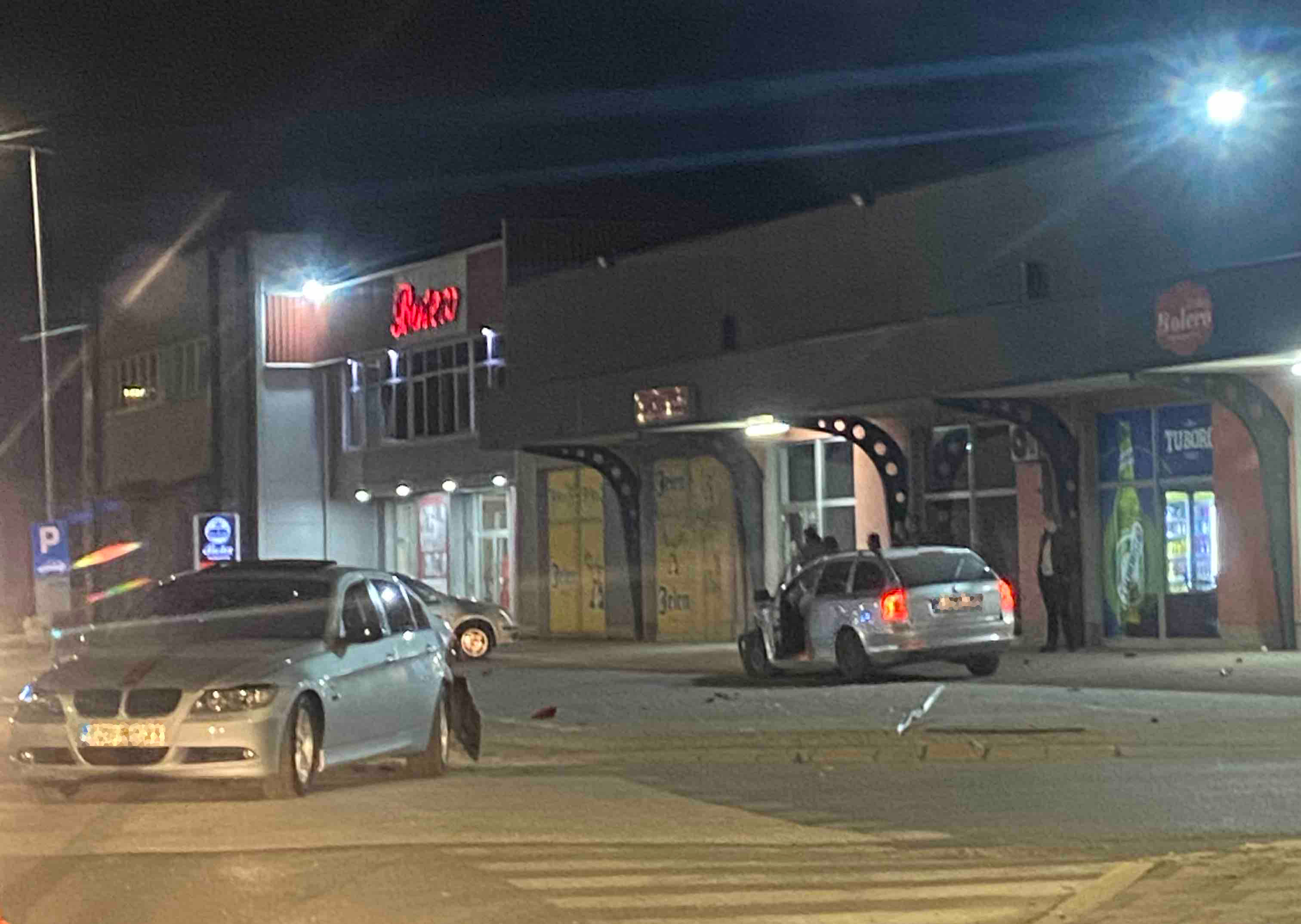 DOBOJ: Udes kod tržnog centra na Usori, dijelovi rasuti po putu