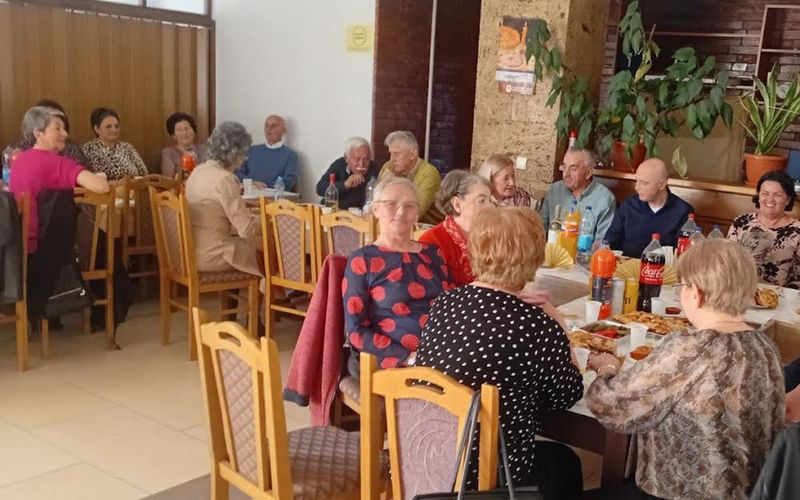 DOBOJ: Penzioneri hirurgije bolnice „Sveti apostol Luka“ ponovo na okupu