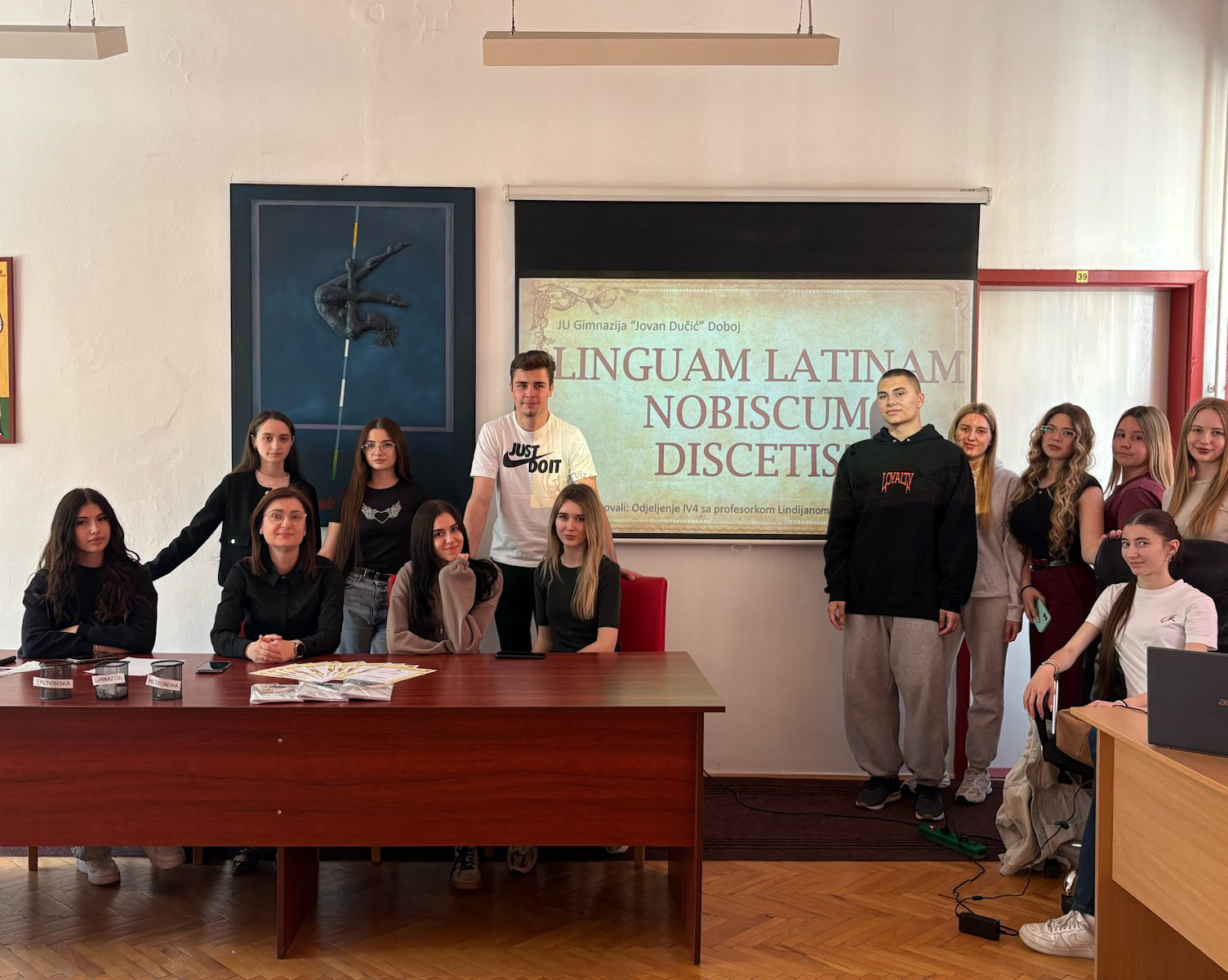 (FOTO) DOBOJ: Gimnazija, Medicinska i Ekonomska škola zajedno u takmičenju iz latinskog jezika