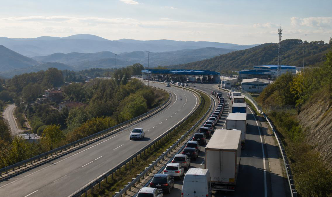 PUTEVI: Kolovozi suvi, čekanje na graničnim prelazima na izlazu prema Hrvatskoj