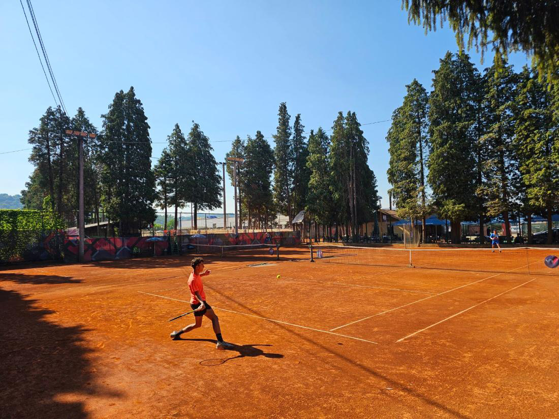 ITF J30 Doboj: Poznati četvrtfinalisti, danas na programu singl i parovi