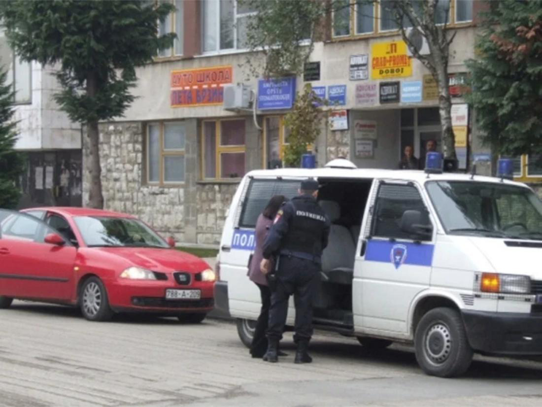 DOBOJ: Uhapšeno 17 aktivista SDS-a