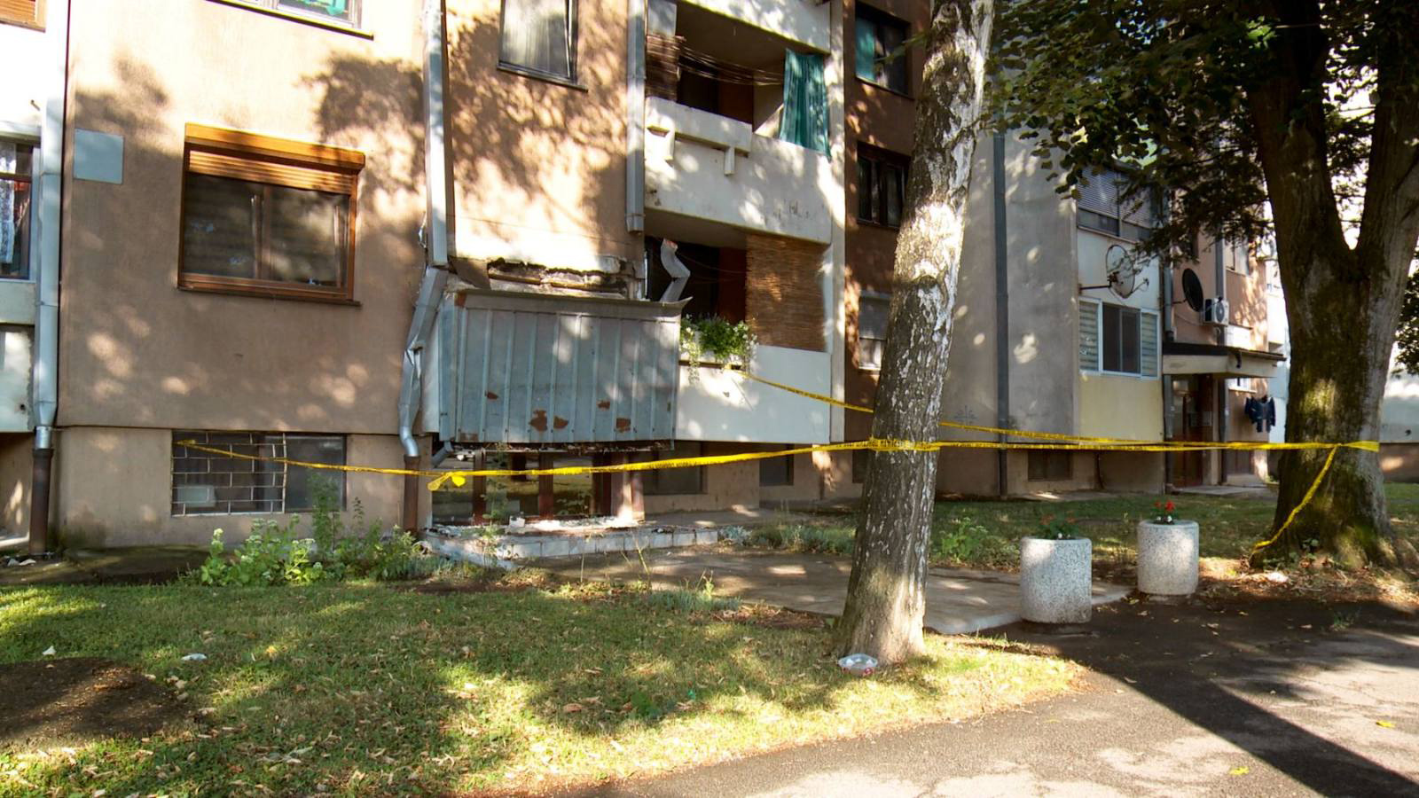 NADSTREŠNICA PALA, LJUDE SPASILA PUKA SREĆA: Gdje su milioni za bezbjednost Dobojlija?