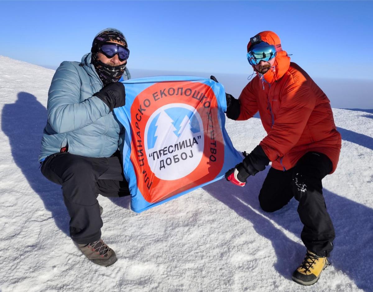 (FOTO) DOBOJSKI PLANINARI NA KROVU TURSKE: Mitrović i Topić osvojili Ararat visok 5.137 metara