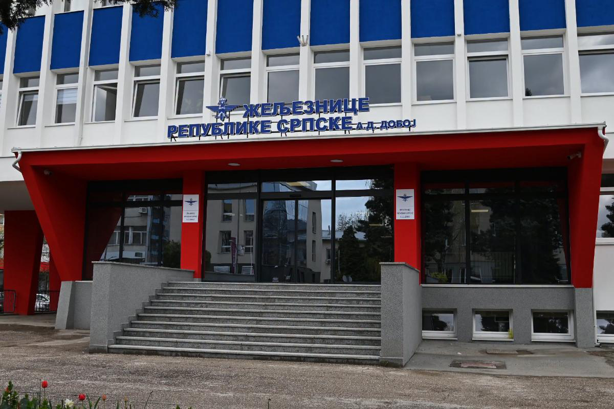 DOBOJ: Željeznice Republike Srpske prodaju 13 rashodovanih automobila