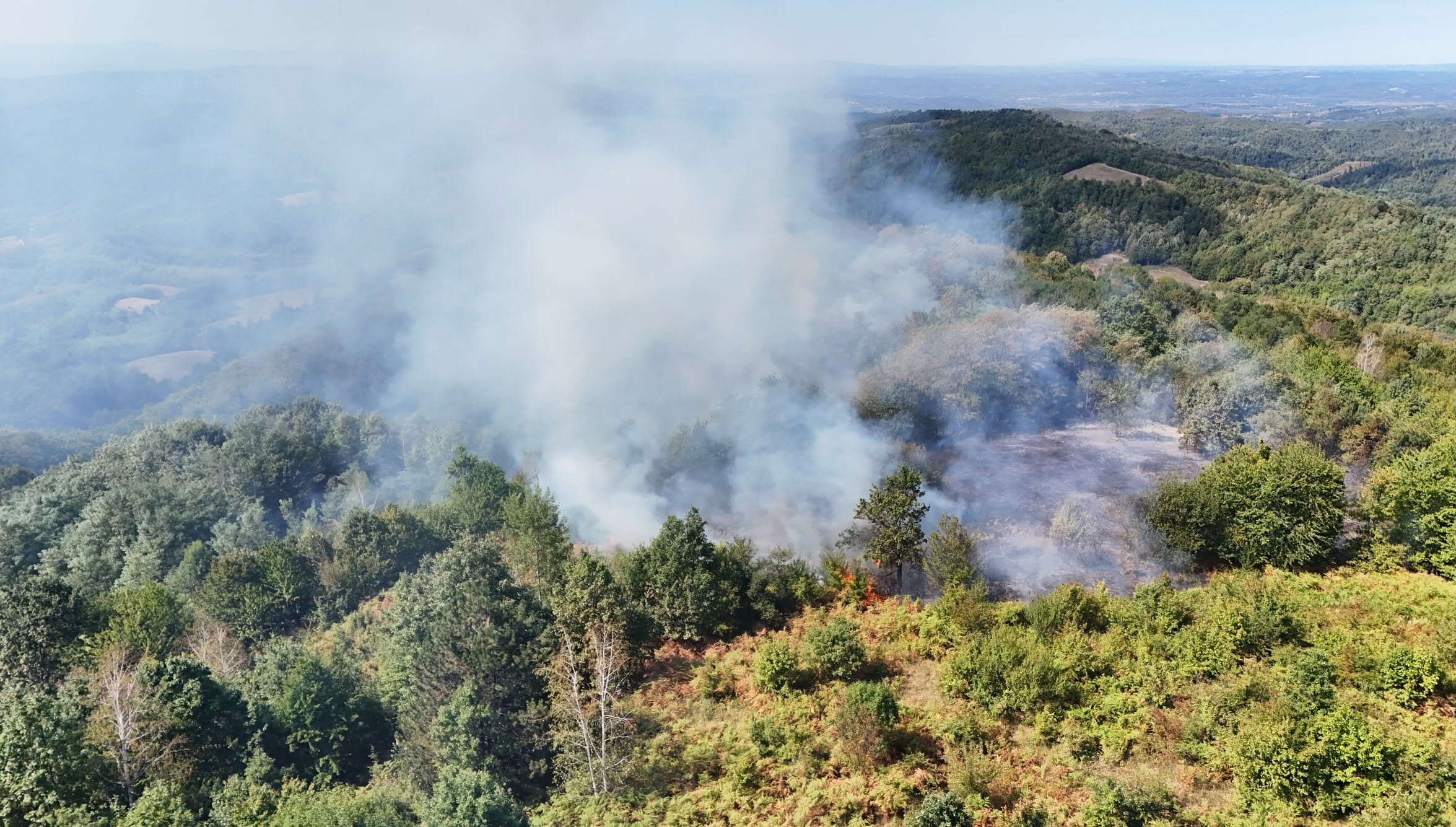 (FOTO) POŽAR U SKIPOVCU: Spasilački tim Doboj ponovo uz vatrogasce, upućen apel građanima
