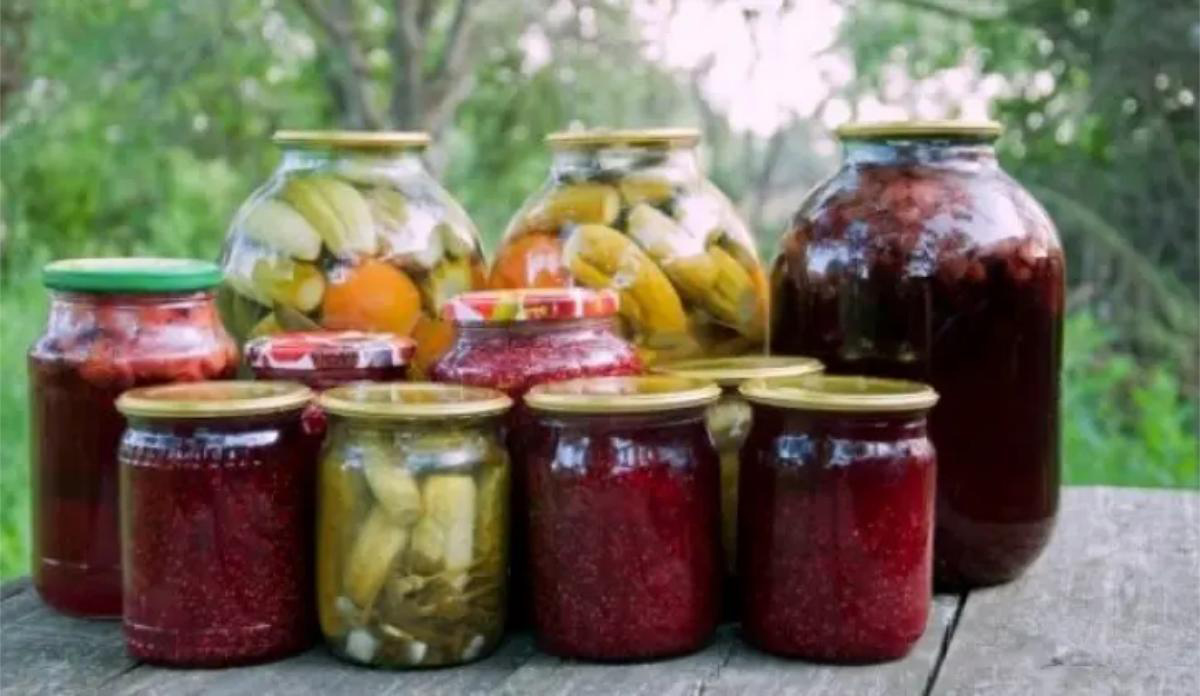 PRESEDAN U DOBOJU: Inspekcija joj zabranila da pravi kolače kod kuće – šta to znači za zimnicu, slatko i druge domaće proizvode?