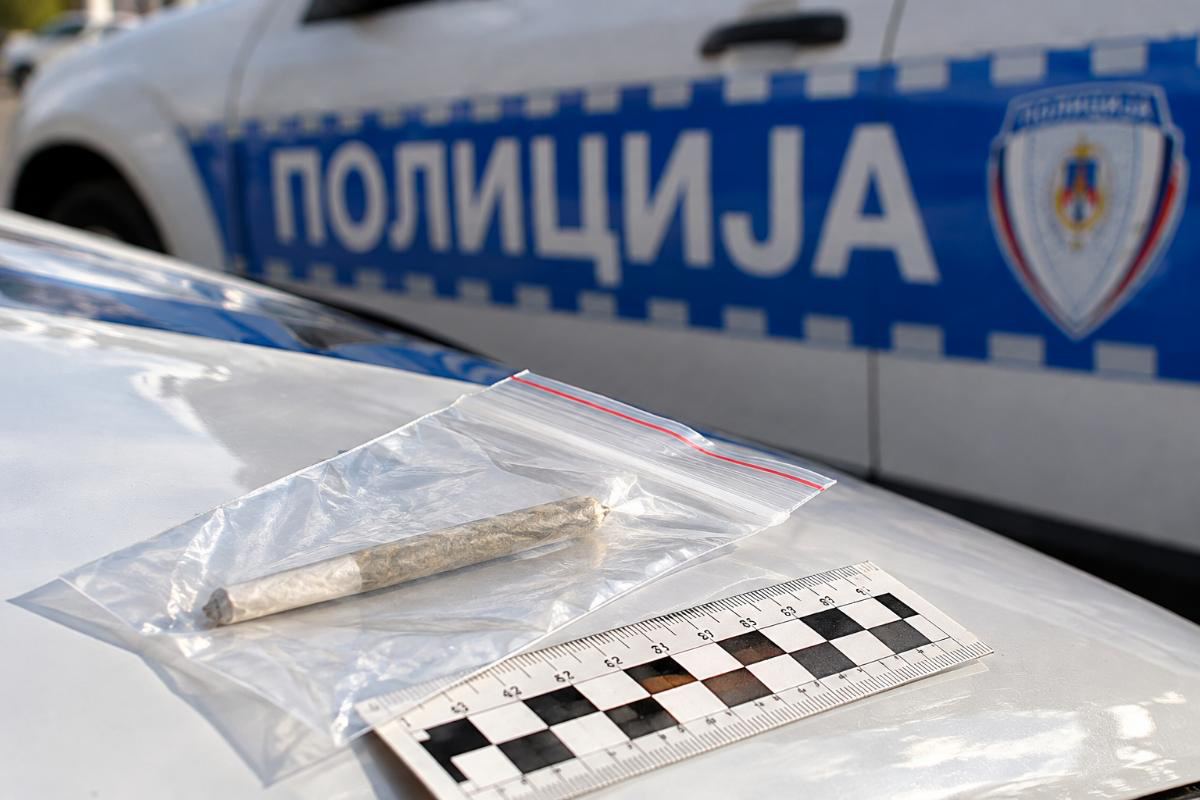 U Doboju uhapšen vozač iz Novog Travnika: Odbio test na drogu, policija pronašla i džoint